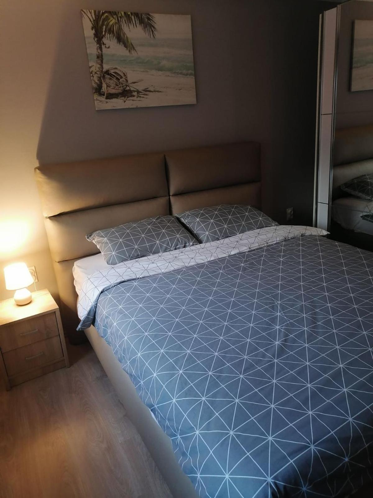 Apartmán Kingston Pirot Exteriér fotografie